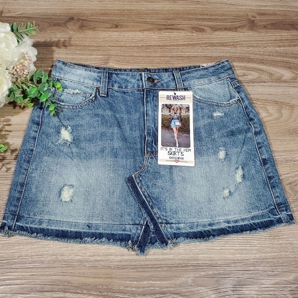 Rewash distressed raw hem Medium Wash denim Mini skirt size 28 New